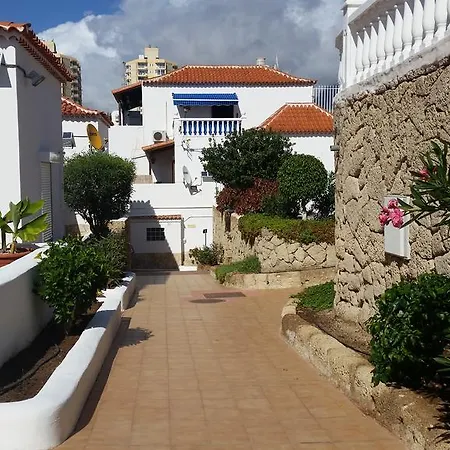 Sunny Large Terrace In Center Of Americas Playa de las Americas (Tenerife)