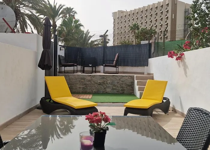 Sunny Large Terrace In Center Of Americas * Πλάγια ντε λας Αμέρικας